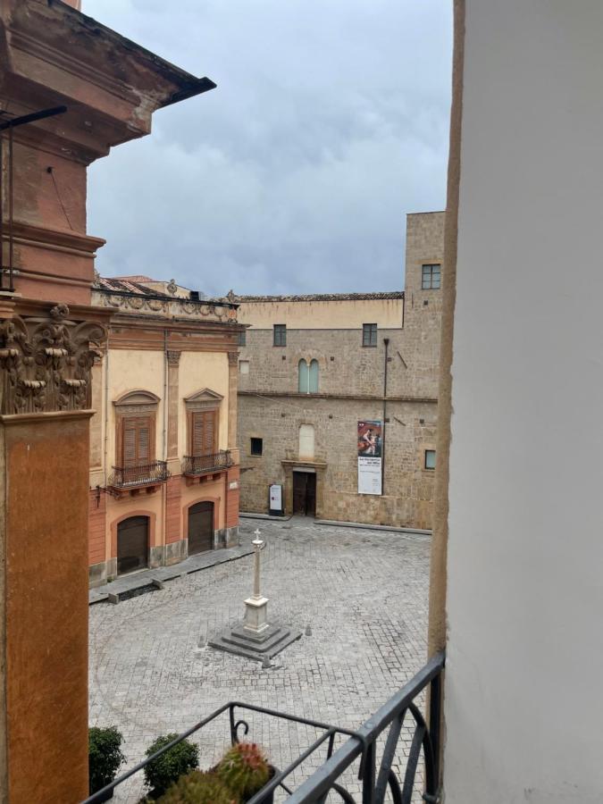 Appartamento Mansardato Nel Cuore Di Palermo - Accesso Terrazza Eksteriør billede